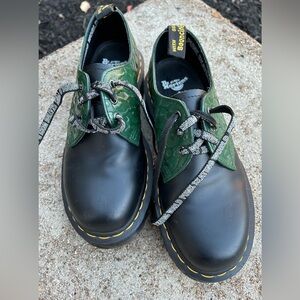 NWOT - Doc Dr. Martens, 6 US Men’s, 7 US Ladies, Black and Green, 1461 BEX